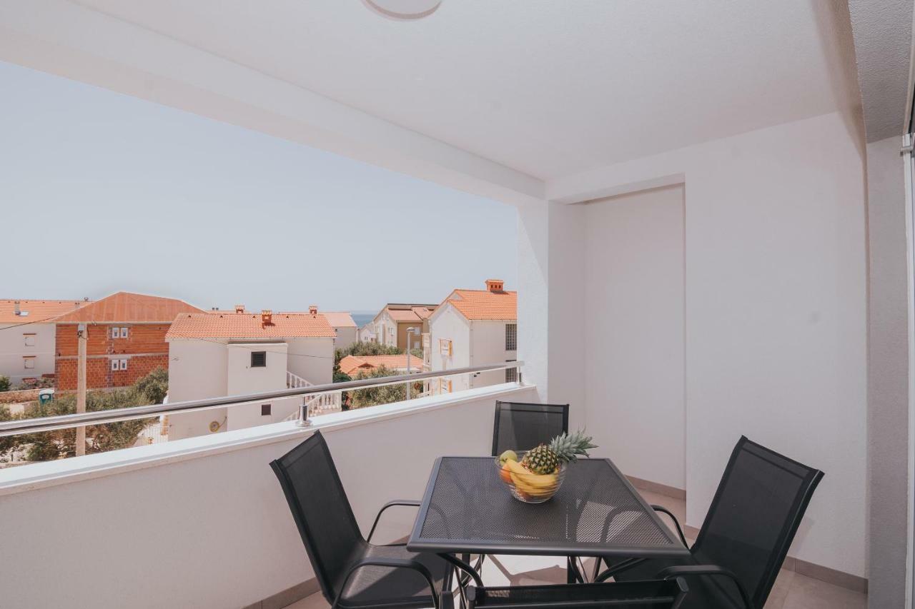Apartments Pool Villa Aldura Novalja Kültér fotó