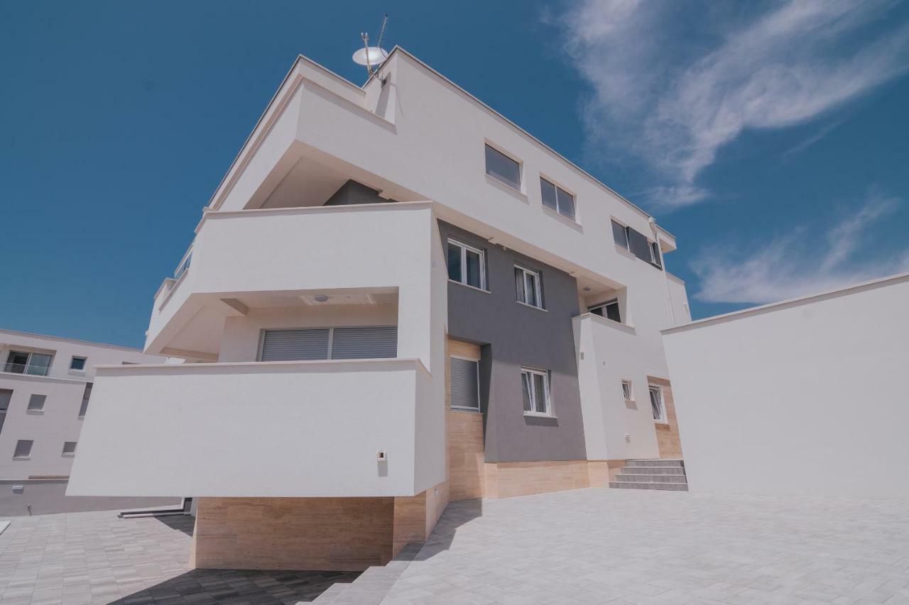 Apartments Pool Villa Aldura Novalja Kültér fotó